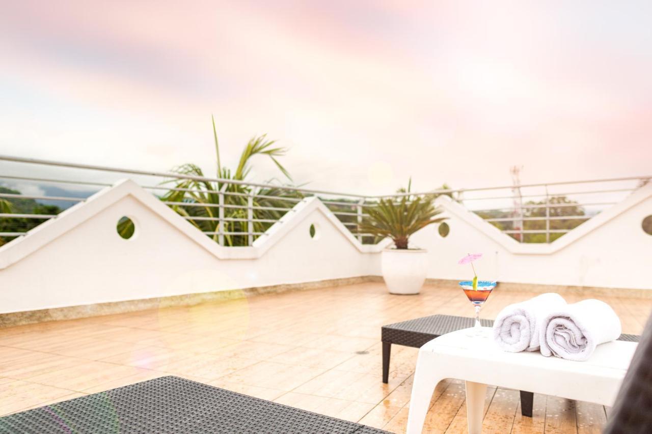 Hotel Manantial Мельгар Экстерьер фото