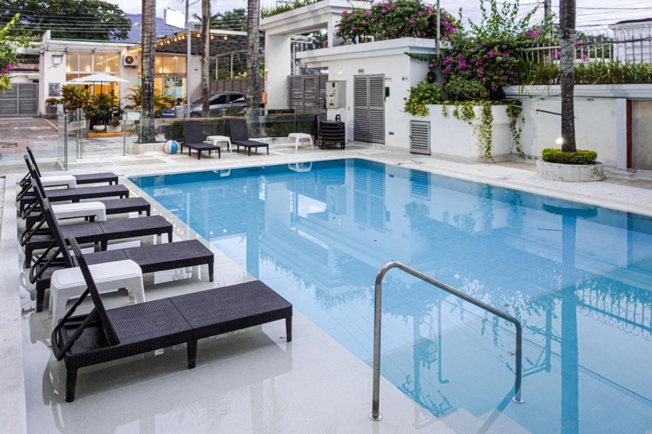 Hotel Manantial Мельгар Экстерьер фото