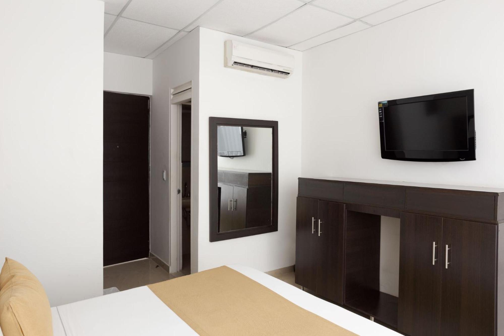 Hotel Manantial Мельгар Экстерьер фото